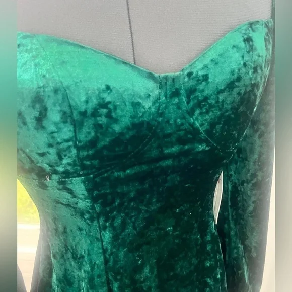 NWT City Vibe Sz S Long-Sleeve Hunter Green Stretchy Crushed Velvet Dress - Picture 10 of 16